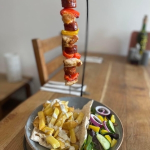 395296437_1398922527710698_6389326828884863290_n